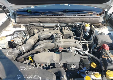 2014 Subaru Outback 2.5I Premium z USA, uszkodzony, nr VIN 4S4BRCDC2E3315520